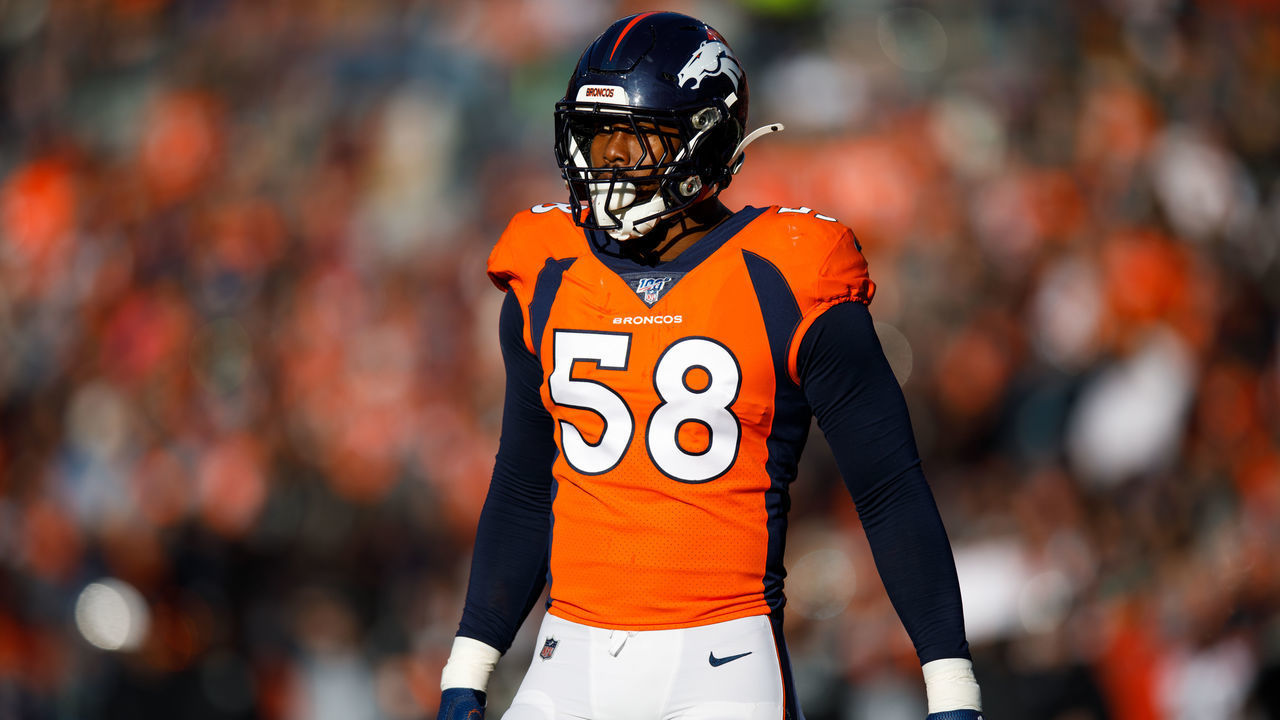 DENVER, CO - DECEMBER 29: Outside Linebacker Von Miller #58 of the Denver Broncos defends on the play against the Oakland Raiders during the second quarter at Empower Field at Mile High on December 29, 2019 in Denver, Colorado. The Broncos defeated the Raiders 16-15.