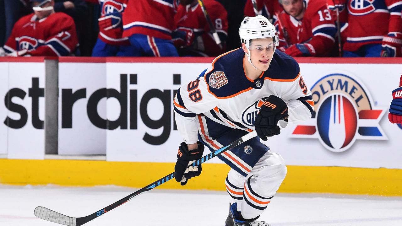MONTREAL, QC - FEBRUARY 03: Jesse Puljujarvi #98 of the Edmonton Oilers skates against the Montreal Canadiens during the NHL game at the Bell Centre on February 3, 2019 in Montreal, Quebec, Canada. The Montreal Canadiens defeated the Edmonton Oilers 4-3 in overtime.