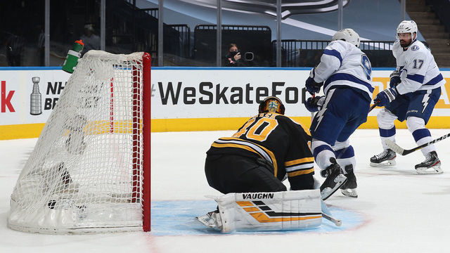 TORONTO, ONTARIO - AUGUST 05: Tyler Johnson #9 of the Tampa Bay Lightning scores a goal against goaltender Tuukka Rask #40 of the Boston Bruins late in the third period of a Round Robin game during the 2020 NHL Stanley Cup Playoff at Scotiabank Arena on August 05, 2020 in Toronto, Ontario. The Lightning defeated the Bruins 3-2.