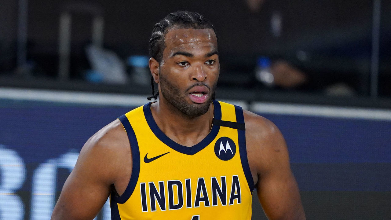 LAKE BUENA VISTA, FLORIDA - AUGUST 4: T.J. Warren #1 of the Indiana Pacers plays against the Orlando Magic during the first half of an NBA basketball game on August 4, 2020 in Lake Buena Vista, Florida.