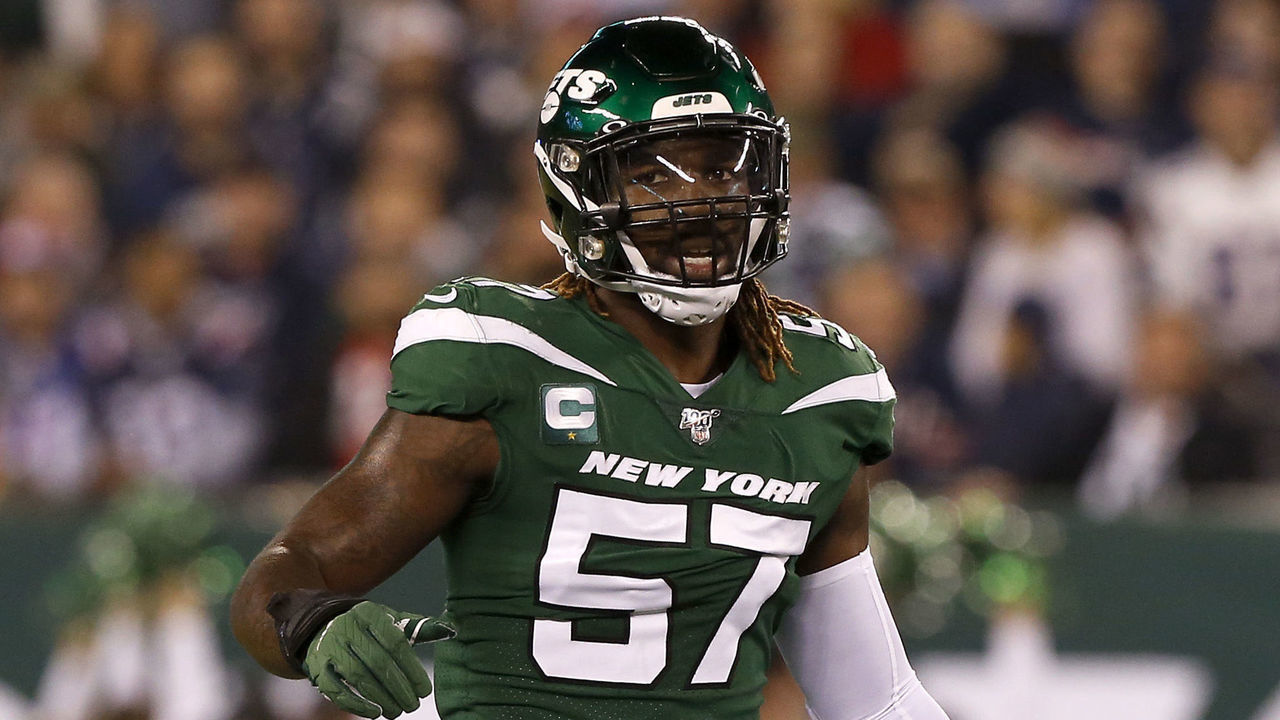 EAST RUTHERFORD, NEW JERSEY - OCTOBER 21: (NEW YORK DAILIES OUT) C.J. Mosley #57 of the New York Jets in action against the New England Patriots at MetLife Stadium on October 21, 2019 in East Rutherford, New Jersey. The Patriots defeated the Jets 33-0.