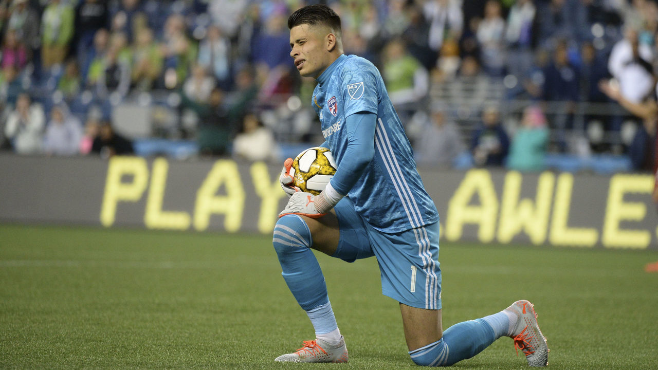 SEATTLE, WA - SEPTEMBER 18: FC Dallas goalkeeper Jesse Gonzalez (1) during a MLS match between FC Dallas and the Seattle Sounders on September 18, 2019, at Century Link Stadium in Seattle, WA.