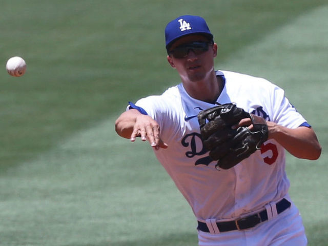 Dodgers News: Corey Seager Removed From Giants Game Due To Lower