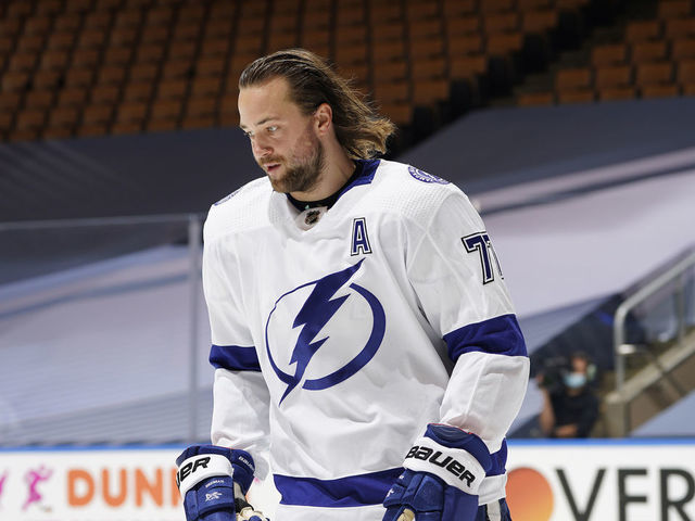 TORONTO, ONTARIO - AUGUST 05: Victor Hedman #77 of the Tampa Bay Lightning warms up before a Round Robin game during the 2020 NHL Stanley Cup Playoff at Scotiabank Arena on August 05, 2020 in Toronto, Ontario.