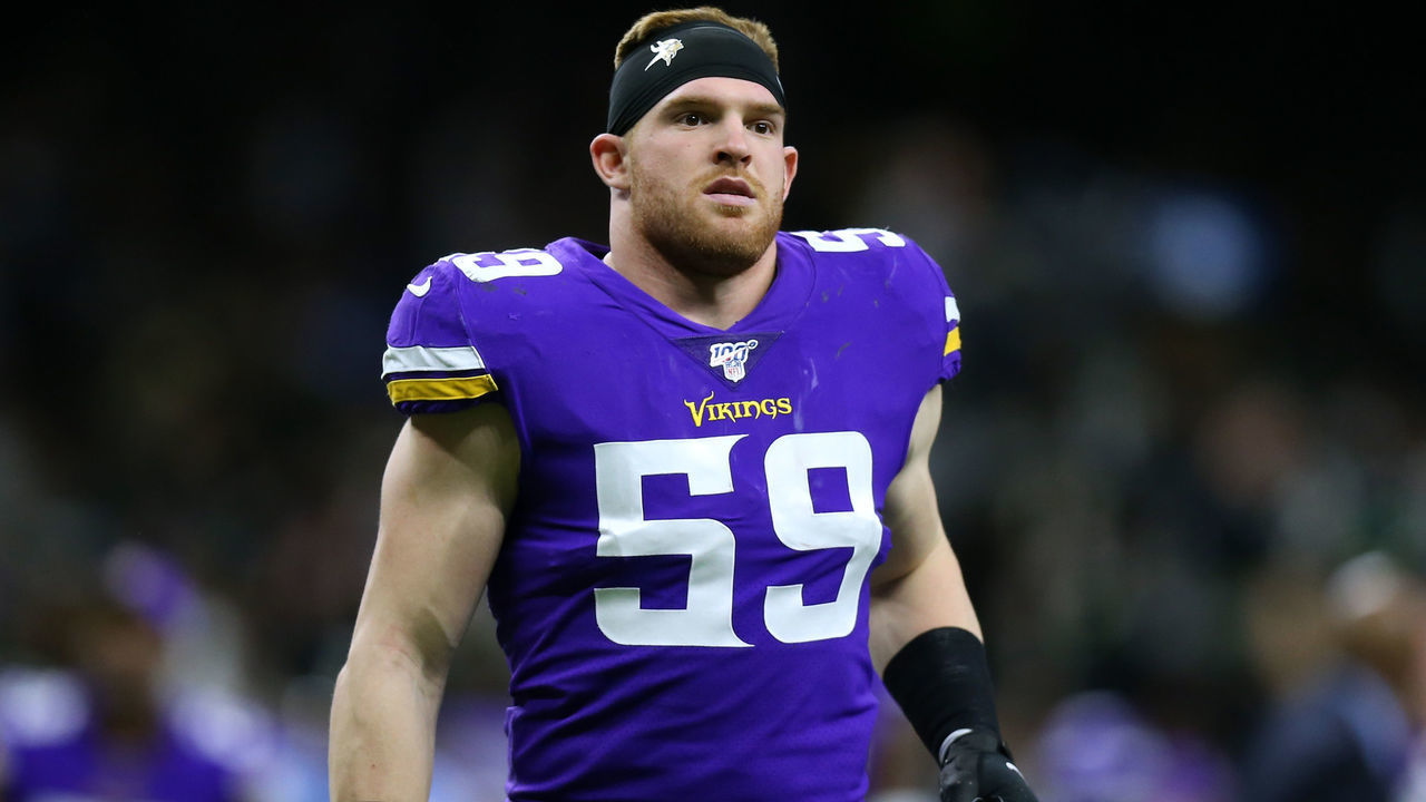 NEW ORLEANS, LOUISIANA - JANUARY 05: Cameron Smith #59 of the Minnesota Vikings reacts against the New Orleans Saints during a game at the Mercedes Benz Superdome on January 05, 2020 in New Orleans, Louisiana.