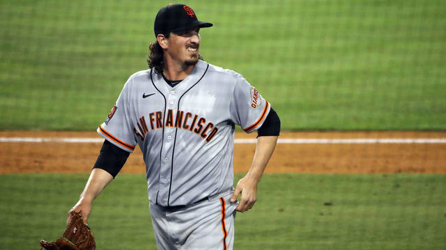 LOS ANGELES, CALIFORNIA - AUGUST 07: Jeff Samardzija #29 of the San Francisco Giants looks on after leaving the mound during the fifth inning against the Los Angeles Dodgers at Dodger Stadium on August 07, 2020 in Los Angeles, California.