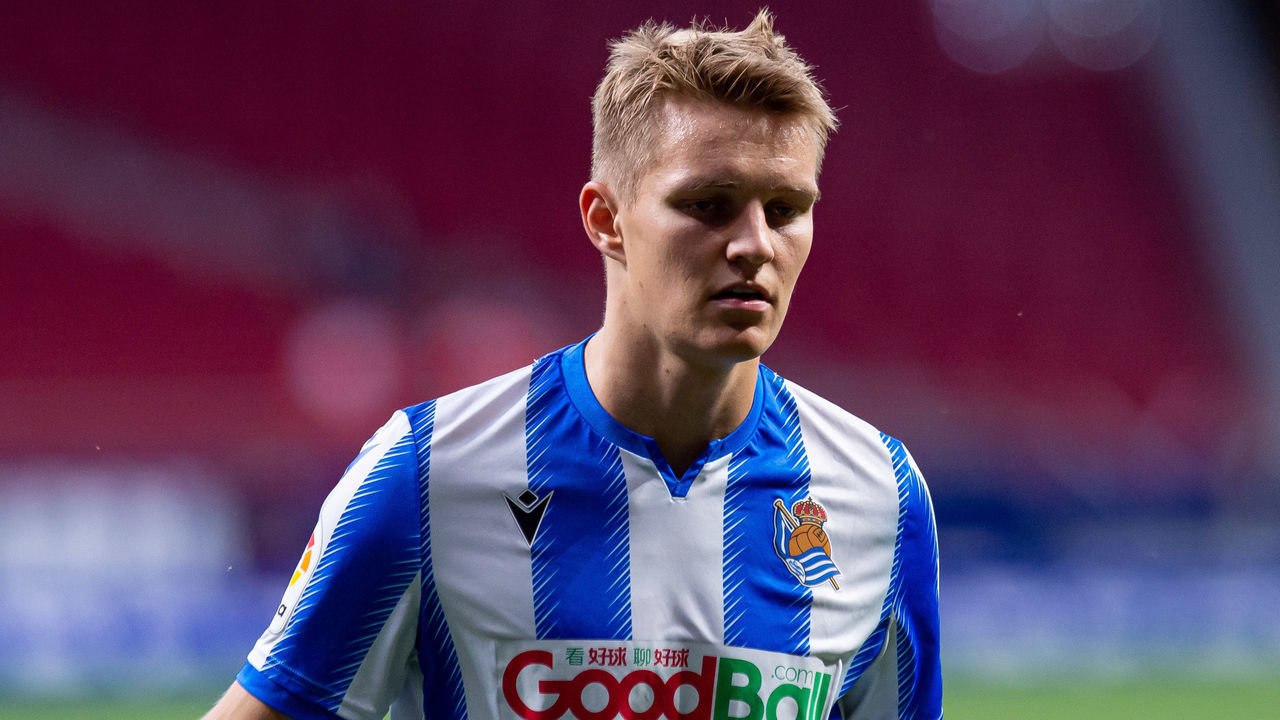 MADRID, SPAIN - JULY 19: (BILD ZEITUNG OUT) Martin Odegaard of Real Sociedad looks on during the Liga match between Club Atletico de Madrid and Real Sociedad at Wanda Metropolitano on July 19, 2020 in Madrid, Spain. Football Stadiums around Europe remain empty due to the Coronavirus Pandemic as Government social distancing laws prohibit fans inside venues resulting in all fixtures being played behind closed doors.