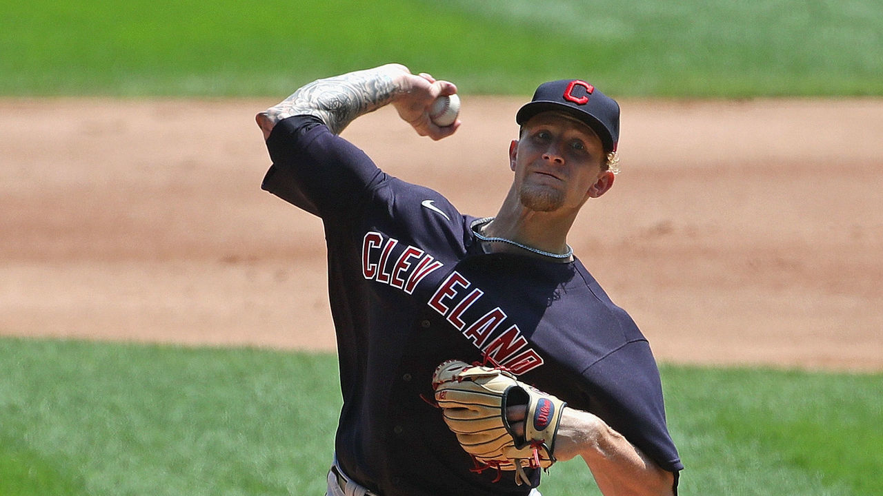 CHICAGO, ILLINOIS - AUGUST 08: Zach Plesac #34 of the Cleveland Indians delivers the ball against the Chicago White Sox at Guaranteed Rate Field on August 08, 2020 in Chicago, Illinois.