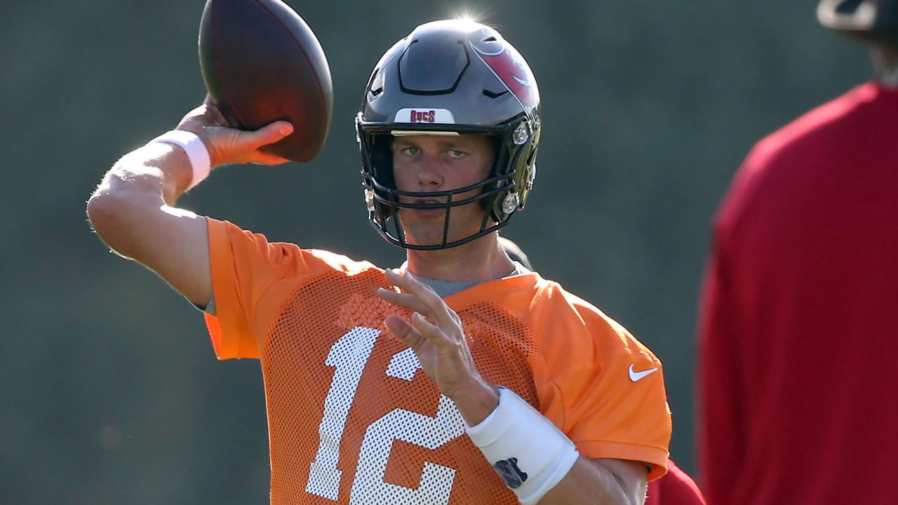 TAMPA, FL - AUG 13: Tom Brady (12) of the Buccaneers warms up during the Tampa Bay Buccaneers Training Camp on August 13, 2020 at the AdventHealth Training Center in Tampa, Florida.