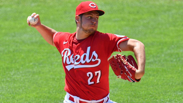 CINCINNATI, OH - JULY 26: Trevor Bauer #27 of the Cincinnati Reds pitches in the first inning against the Detroit Tigers at Great American Ball Park on July 26, 2020 in Cincinnati, Ohio.