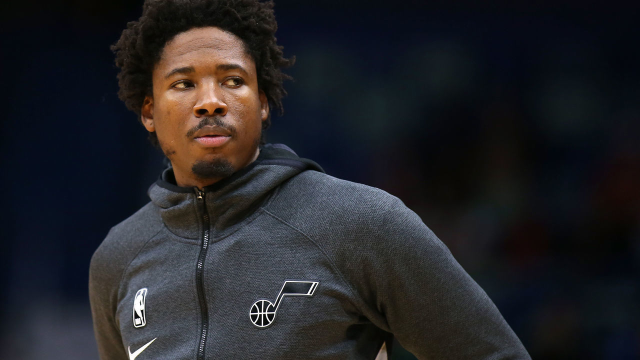 NEW ORLEANS, LOUISIANA - JANUARY 06: Ed Davis #17 of the Utah Jazz reacts against the New Orleans Pelicans during a game at the Smoothie King Center on January 06, 2020 in New Orleans, Louisiana.
