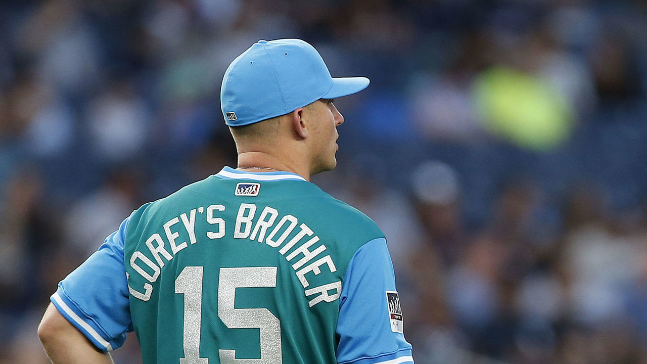 NEW YORK, NY - AUGUST 25: Kyle Seager #15 of the Seattle Mariners wears the name of his brother Corey on the back of his jersey during a game against the New York Yankees at Yankee Stadium on August 25, 2017 in the Bronx borough of New York City. The Mariners defeated the Yankees 2-1.
