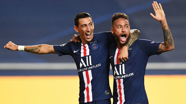 LISBON, PORTUGAL - AUGUST 18: Angel Di Maria of Paris Saint-Germain celebrates with Neymar after scoring his team's second goal during the UEFA Champions League Semi Final match between RB Leipzig and Paris Saint-Germain F.C at Estadio do Sport Lisboa e Benfica on August 18, 2020 in Lisbon, Portugal.