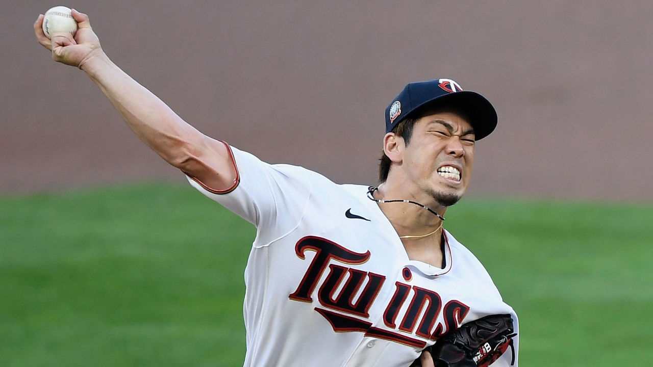 File:Lance Lynn pitching in bullpen for the Minnesota Twins in