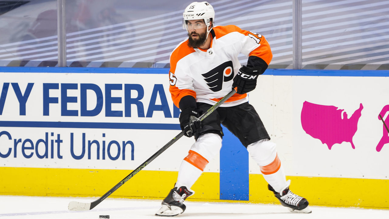 TORONTO, ONTARIO - AUGUST 16: Matt Niskanen #15 of the Philadelphia Flyers plays the puck against the Montreal Canadiens during the first period in Game Three of the Eastern Conference First Round of the 2020 NHL Stanley Cup Playoff at Scotiabank Arena on August 16, 2020 in Toronto, Ontario.