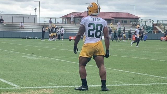 Packers' Dillon unfazed by leg jokes: 'I've got big legs'