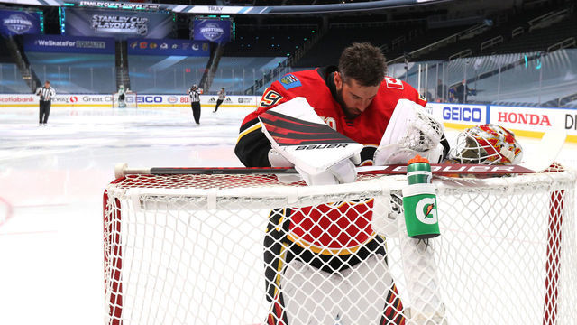 EDMONTON, ALBERTA - AUGUST 20: Goaltender Cam Talbot #39 of the Calgary Flames prepares to play against the Dallas Stars in Game Six of the Western Conference First Round of the 2020 NHL Stanley Cup Playoffs at Rogers Place on August 20, 2020 in Edmonton, Alberta.