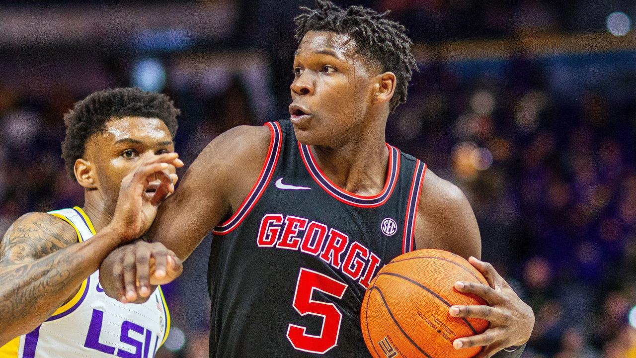BATON ROUGE, LA - MARCH 07: Georgia Bulldogs guard Anthony Edwards (5) dribbles the ball the ball during a game between the Georgia Bulldogs and the LSU Tigers at the Pete Maravich Assembly Center in Baton Rouge, Louisiana on March 7, 2020.