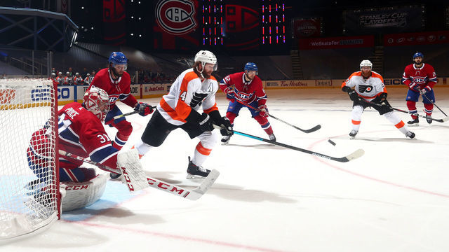 TORONTO, ONTARIO - AUGUST 21: Goaltender Carey Price #31 of the Montreal Canadiens defends the net against Sean Couturier #14 of the Philadelphia Flyers during the second period of Game Six of the Eastern Conference First Round during the 2020 NHL Stanley Cup Playoffs at Scotiabank Arena on August 21, 2020 in Toronto, Ontario.