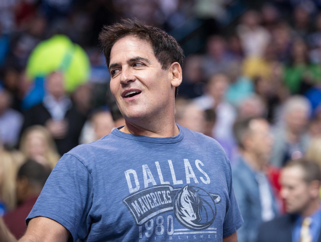 Видео марку. "Mark Cuban"+"Dallas Basketball Limited".