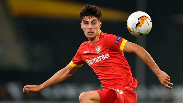 10 August 2020, North Rhine-Westphalia, Duesseldorf: Football: Europa League, Inter Milan - Bayer Leverkusen, Final-Eight, quarter-finals in the Düsseldorf Arena. Leverkusen's Kai Havertz watches the ball. Photo: Marius Becker/dpa