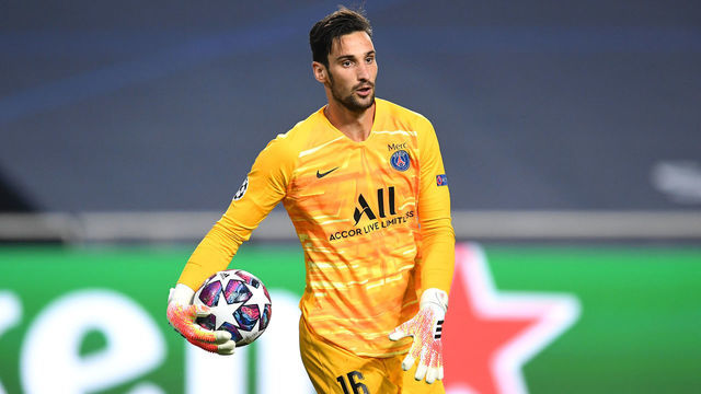 LISBON, PORTUGAL - AUGUST 18: Sergio Rico of Paris Saint-Germain holds the ball during the UEFA Champions League Semi Final match between RB Leipzig and Paris Saint-Germain F.C at Estadio do Sport Lisboa e Benfica on August 18, 2020 in Lisbon, Portugal.