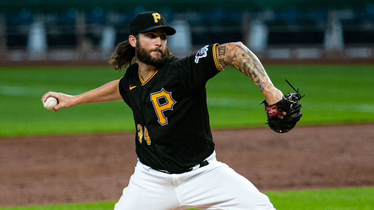PITTSBURGH, PA - AUGUST 20: Pittsburgh Pirates starting pitcher Trevor Williams (34) throws a pitch during the MLB baseball game between the Cleveland Indians and the Pittsburgh Pirates on August 20, 2020 at PNC Park in Pittsburgh, PA.