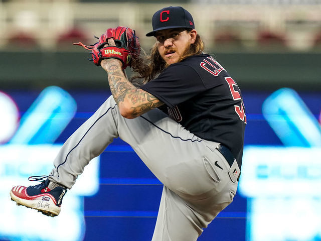 MINNEAPOLIS, MN - JULY 31: Mike Clevinger #52 of the Cleveland Indians pitches against the Minnesota Twins on July 31, 2020 at Target Field in Minneapolis, Minnesota.