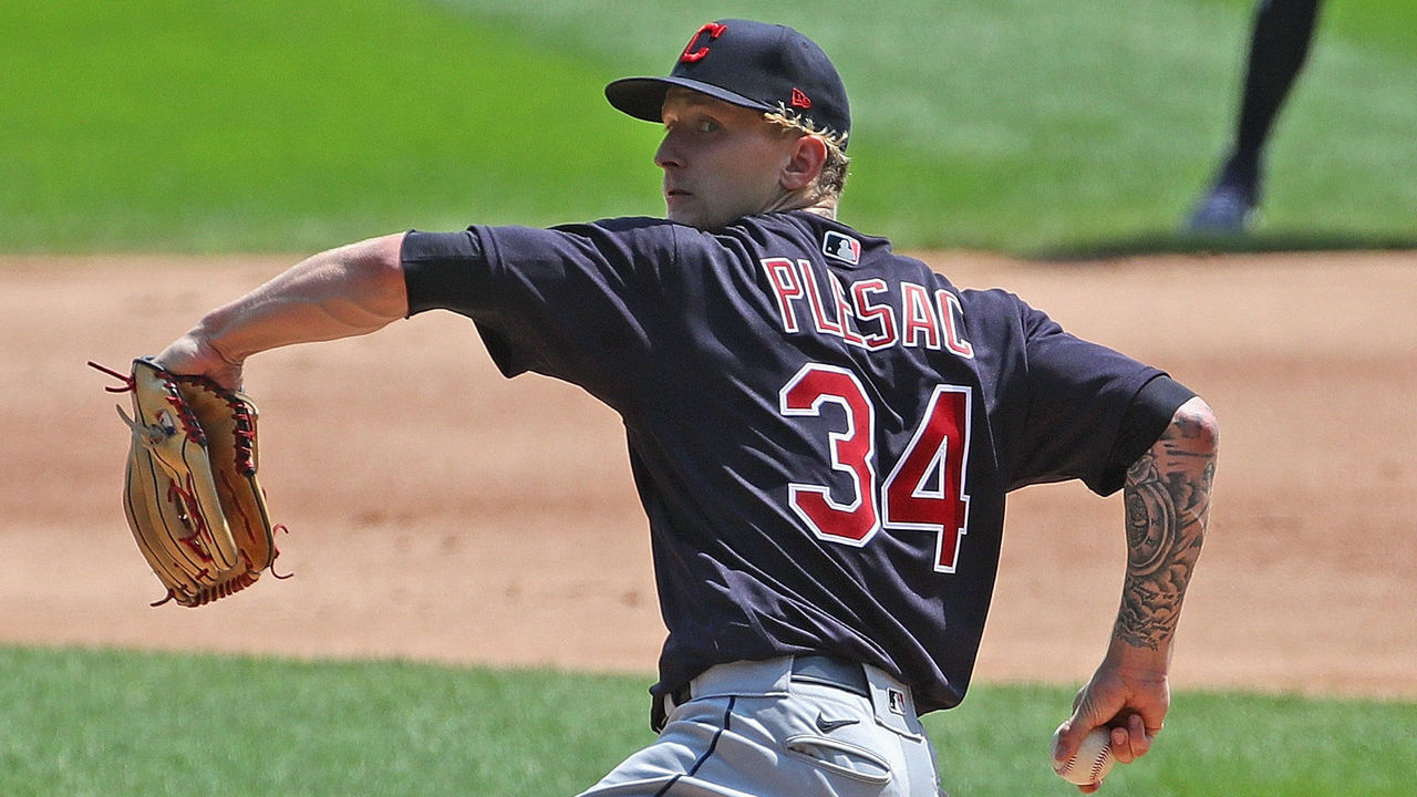 CHICAGO, ILLINOIS - AUGUST 08: Starting pitcher Zach Plesac #34 of the Cleveland Indians delivers the ball against the Chicago White Sox at Guaranteed Rate Field on August 08, 2020 in Chicago, Illinois.
