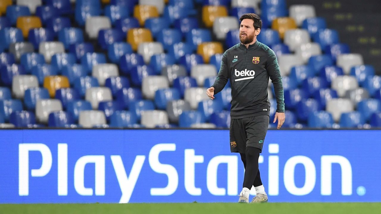NAPLES, ITALY - FEBRUARY 24: Lionel Messi of Barcellona ahead of their UEFA Champions League round of 16 first leg match against SSC Napoli on February 24, 2020 in Naples, Italy.