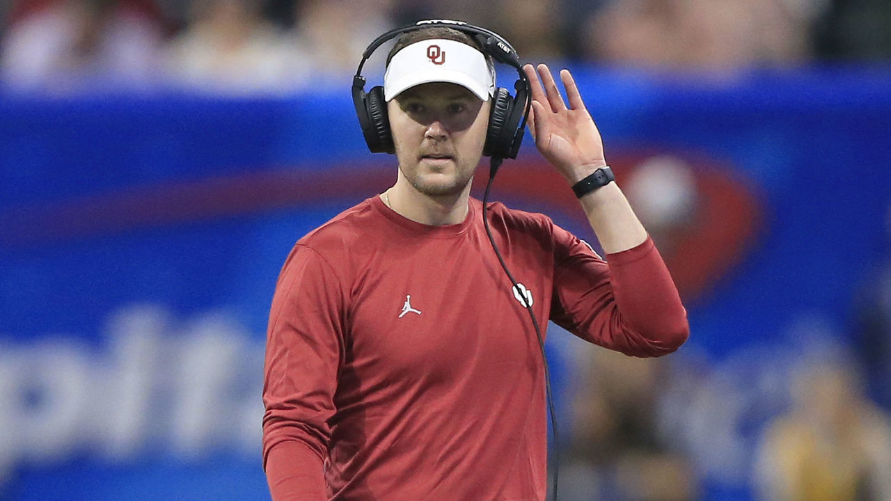 ATLANTA, GA - DECEMBER 28: Head coach Lincoln Riley during the Peach Bowl game between the LSU Tigers and the Oklahoma Sooners on December 28, 2019 at the Mercedes-Benz Stadium in Atlanta, Georgia.