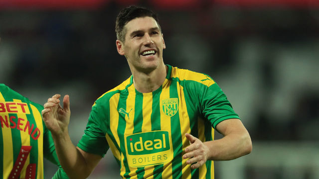 LONDON, ENGLAND - JANUARY 25TH Gareth Barry of West Bromwich Albion celebrates his sides victory against West Ham during the FA Cup match between West Ham United and West Bromwich Albion at the London City Stadium, London on Saturday 25th January 2020.