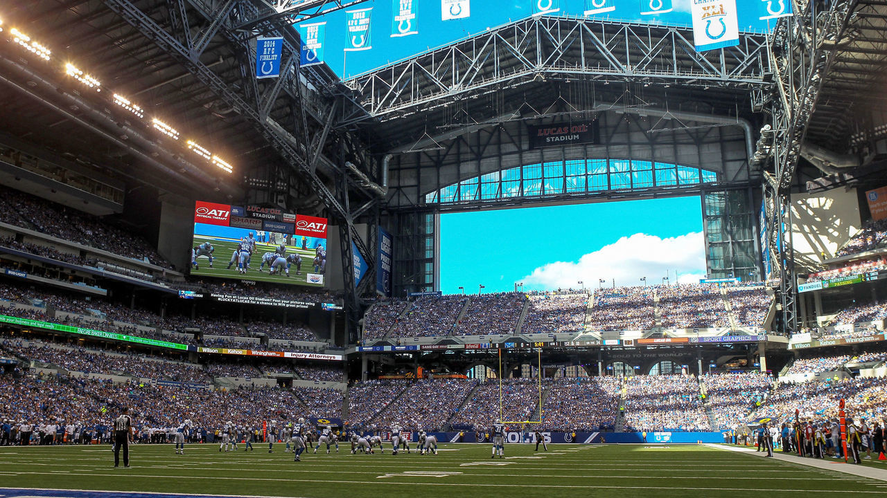 INDIANAPOLIS, IN - SEPTEMBER 11: The Detroit Lions play the Indianapolis Colts at Lucas Oil Stadium on September 11, 2016 in Indianapolis, Indiana. *** Local Caption ***