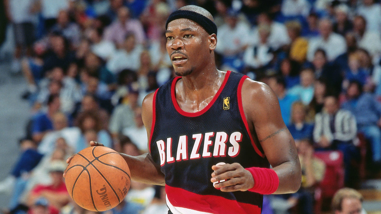 SACRAMENTO, CA - 1997: Clifford Robinson #3 of the Portland Trail Blazers brings the ball up the floor against the Sacramento Kings circa 1998 at Arco Arena in Sacramento, California. Mandatory Copyright Notice: Copyright 1997 NBAE