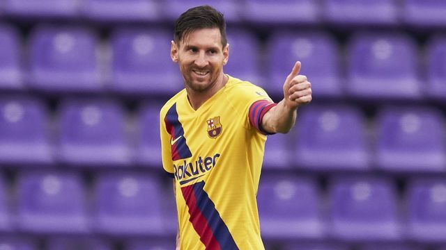 VALLADOLID, SPAIN - JULY 11: Lionel Messi of FC Barcelona reacts during the Liga match between Real Valladolid CF and FC Barcelona at Jose Zorrilla on July 11, 2020 in Valladolid, Spain. Football Stadiums around Europe remain empty due to the Coronavirus Pandemic as Government social distancing laws prohibit fans inside venues resulting in all fixtures being played behind closed doors.