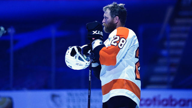 TORONTO, ONTARIO - AUGUST 29: Claude Giroux #28 of the Philadelphia Flyers stands on the ice during pre-game ceremonies before Game Three of the Eastern Conference Second Round of the 2020 NHL Stanley Cup Playoff between the Philadelphia Flyers and the New York Islanders at Scotiabank Arena on August 29, 2020 in Toronto, Ontario.