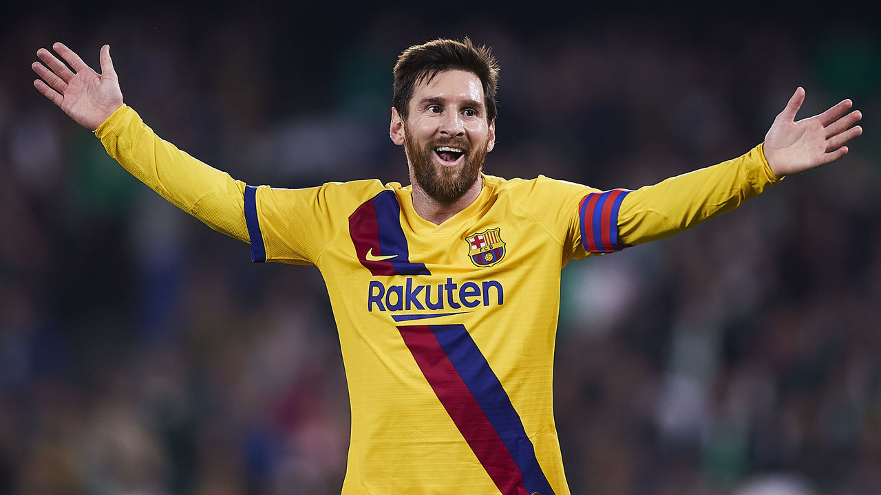 SEVILLE, SPAIN - FEBRUARY 09: Lionel Messi of FC Barcelona reacts during the Liga match between Real Betis Balompie and FC Barcelona at Estadio Benito Villamarin on February 09, 2020 in Seville, Spain.