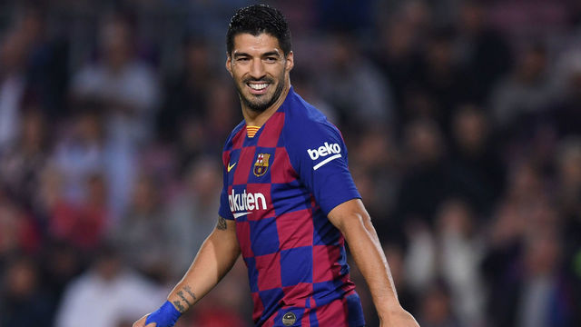 BARCELONA, SPAIN - OCTOBER 29: Luis Suarez of FC Barcelona looks on during the Liga match between FC Barcelona and Real Valladolid CF at Camp Nou on October 29, 2019 in Barcelona, Spain.