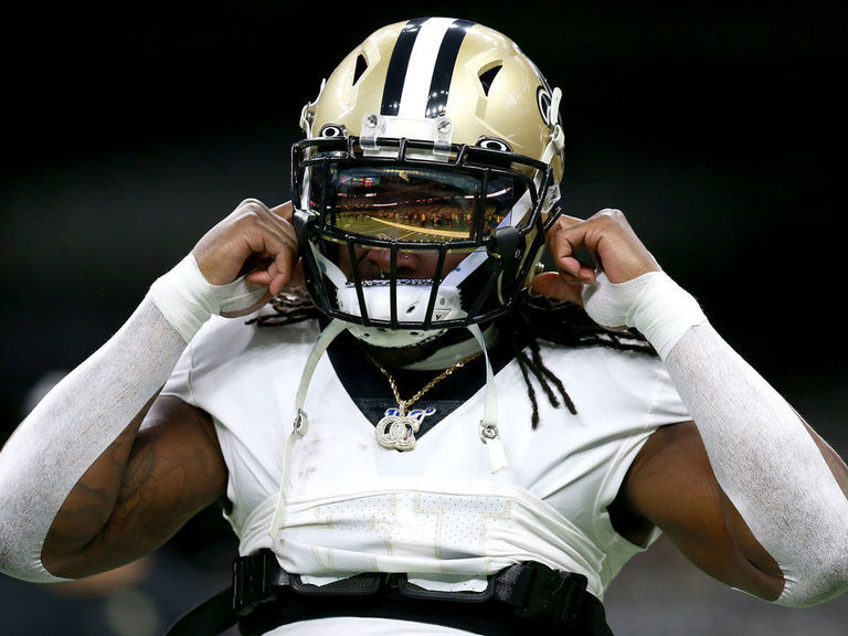 Kamara returns to practice after absence, trade rumor | theScore.com