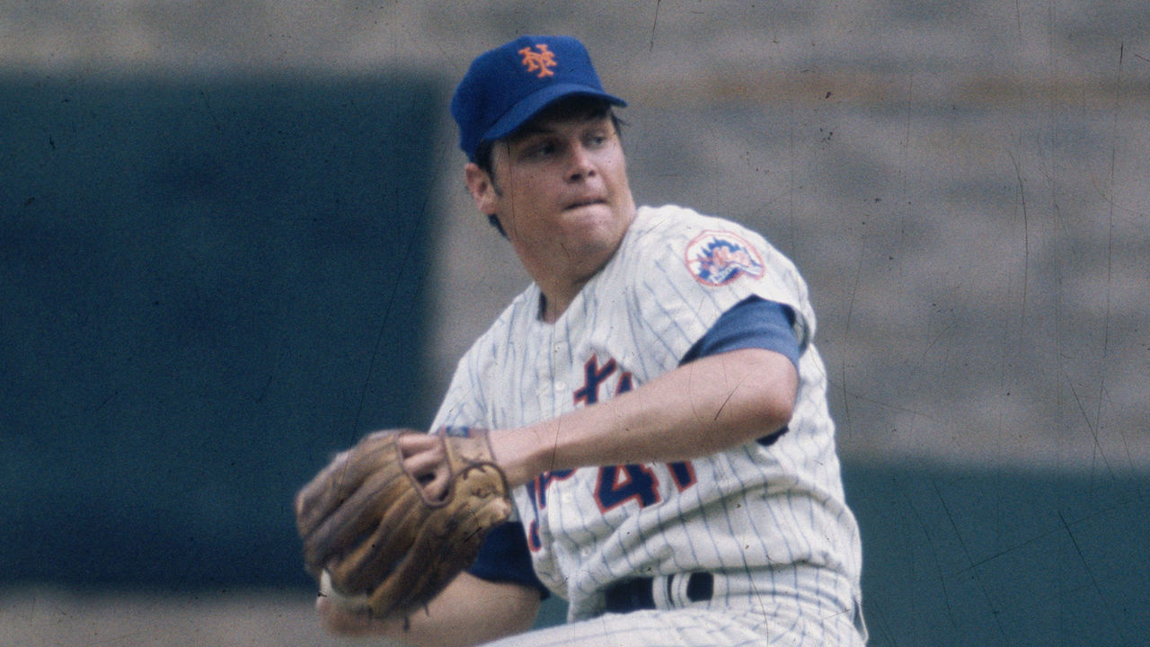 FLUSHING, NY - 1969: Tom Seaver #41 of the New York Mets pitches at Shea Stadium in Flushing, New York in 1969.