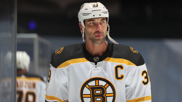 TORONTO, ONTARIO - JULY 30: Zdeno Chara #33 of the Boston Bruins warms up before an exhibition game against the Columbus Blue Jackets prior to the 2020 NHL Stanley Cup Playoffs at Scotiabank Arena on July 30, 2020 in Toronto, Ontario.