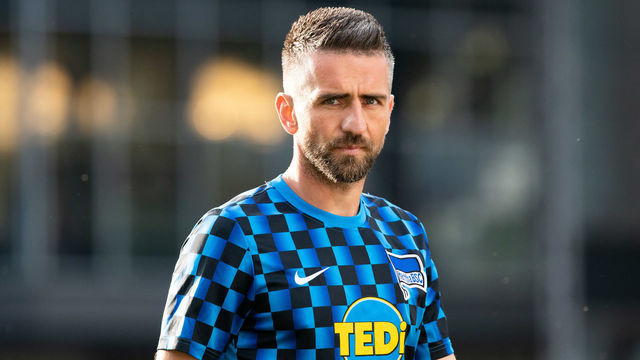 Hertha Berlin's Bosnian forward Vedad Ibisevic looks on during the warm-up before the German first division Bundesliga football match SC Freiburg v Hertha Berlin on June 16, 2020 in Freiburg, south-western Germany.