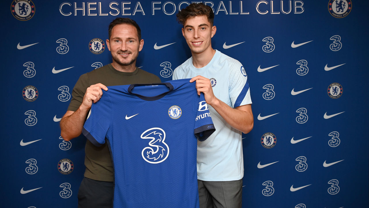 LONDON, ENGLAND - SEPTEMBER 04: Kai Havertz signs for Chelsea FC alongside Head Coach Frank Lampard at Stamford Bridge on September 4, 2020 in London, England.