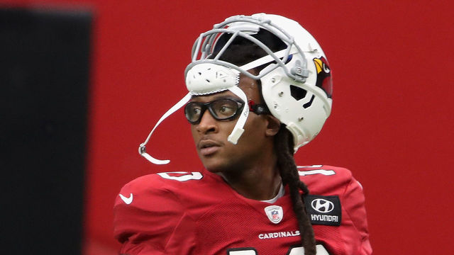 GLENDALE, ARIZONA - AUGUST 28: Wide receiver DeAndre Hopkins #10 of the Arizona Cardinals warms-up during the Red & White Practice at State Farm Stadium on August 28, 2020 in Glendale, Arizona.