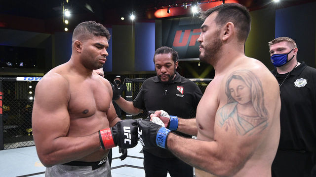 LAS VEGAS, NEVADA - SEPTEMBER 05: (L-R) Opponents Alistair Overeem of the Netherlands and Augusto Sakai of Brazil face off prior to their heavyweight fight during the UFC Fight Night event at UFC APEX on September 05, 2020 in Las Vegas, Nevada.