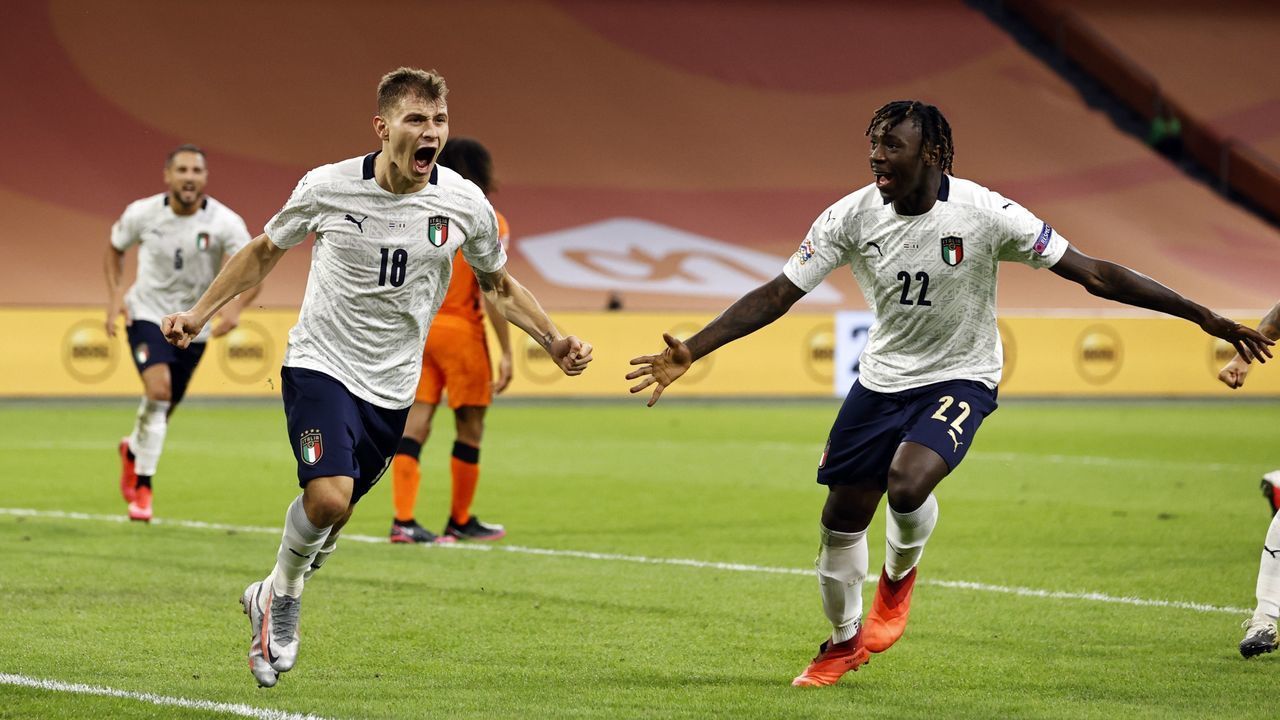 AMSTERDAM - (lr) Nicolo Barella of Italy, Moise Kean of Italy celebrate the 0-1 during the UEFA Nations League A group 1 qualifying match between the Netherlands and Italy at the Johan Cruyff Arena on September 07, 2020 in Amsterdam, The Netherlands. ANP MAURICE VAN STEEN