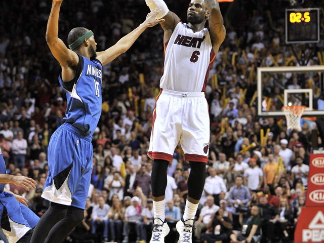 LeBron James becomes youngest NBA player to reach 23,000 points