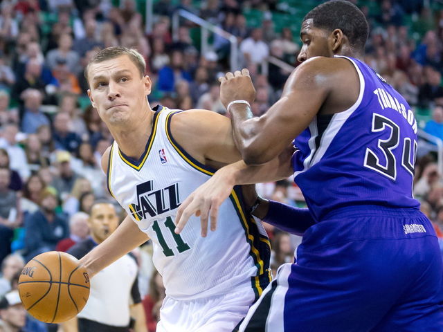 Utah Jazz officially waive C Andris Biedrins to claim PF Erik Murphy
