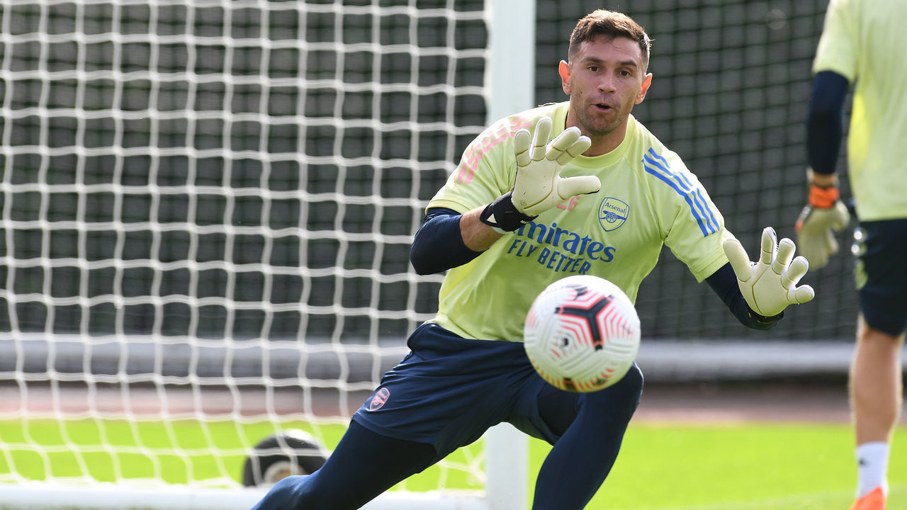 ST ALBANS, ENGLAND - SEPTEMBER 08: Emiliano Martinez of Arsenal during a training session at London Colney on September 08, 2020 in St Albans, England.