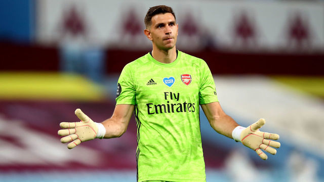 BIRMINGHAM, ENGLAND - JULY 21: Emiliano Martinez of Arsenal during the Premier League match between Aston Villa and Arsenal FC at Villa Park on July 21, 2020 in Birmingham, United Kingdom. Football Stadiums around Europe remain empty due to the Coronavirus Pandemic as Government social distancing laws prohibit fans inside venues resulting in all fixtures being played behind closed doors.